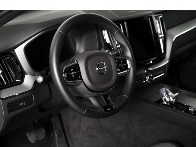 Volvo XC60 Business Dark Plus