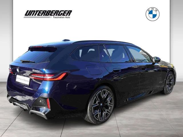 BMW 540 540d M-Sport Touring xDrive