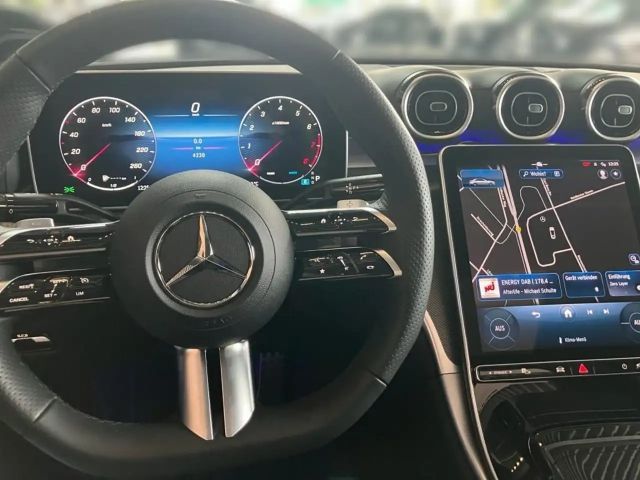 Mercedes-Benz C 200 AMG Line Sedan