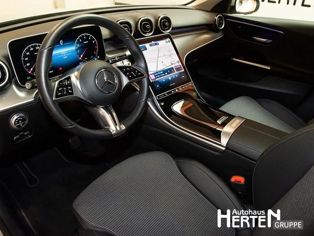 Mercedes-Benz C 200 AVANTGARDE Sedan