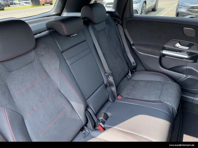 Mercedes-Benz B 200 AMG Line