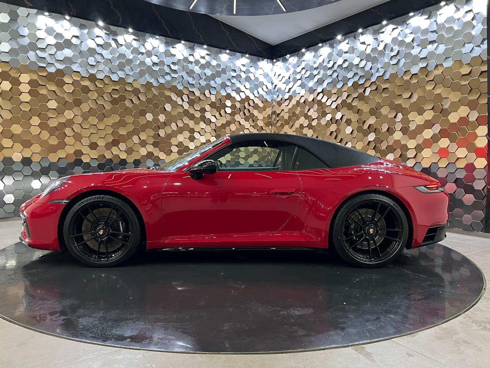 Porsche 911 4 992 Cabriolet Carrera GTS