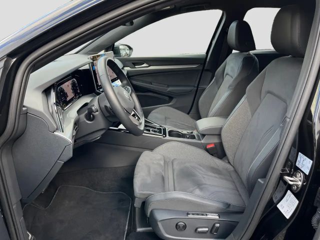 Volkswagen Golf 1.5 eTSI DSG Golf VIII Style