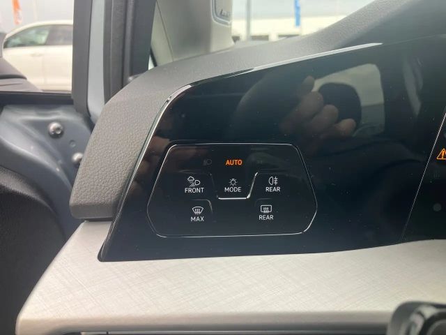 Volkswagen Golf Business DSG Variant