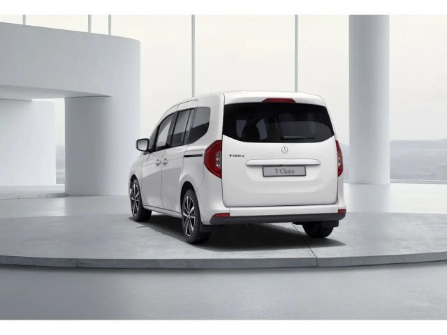 Mercedes-Benz T 180 T 180 d Standard Aut. PTS Navi Cam SHZ LED