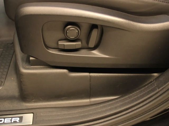 Land Rover Defender 110 D300 Dynamic SE