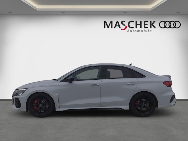 Audi RS3 Quattro S-Tronic Sedan