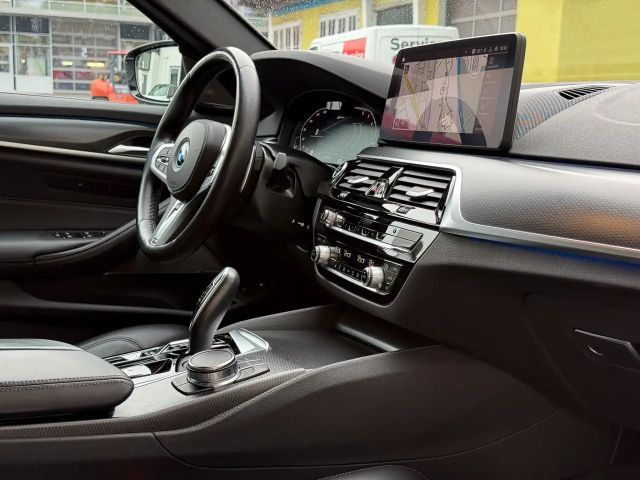 BMW 545 545e Sedan xDrive