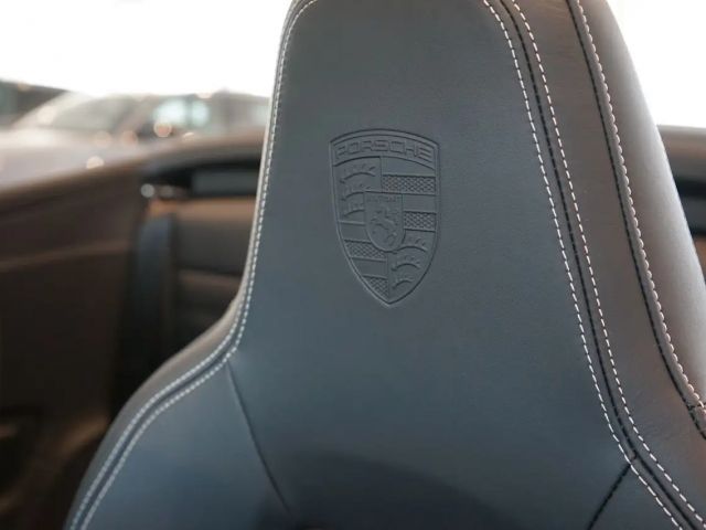 Porsche 992 Cabrio Carrera GTS