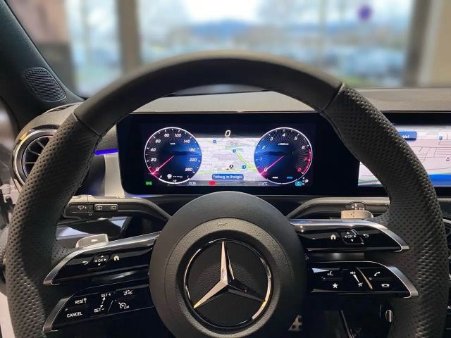 Mercedes-Benz A 180 AMG Line