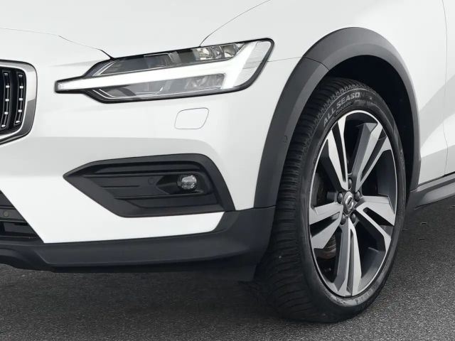 Volvo V60 Cross Country AWD Ultimate