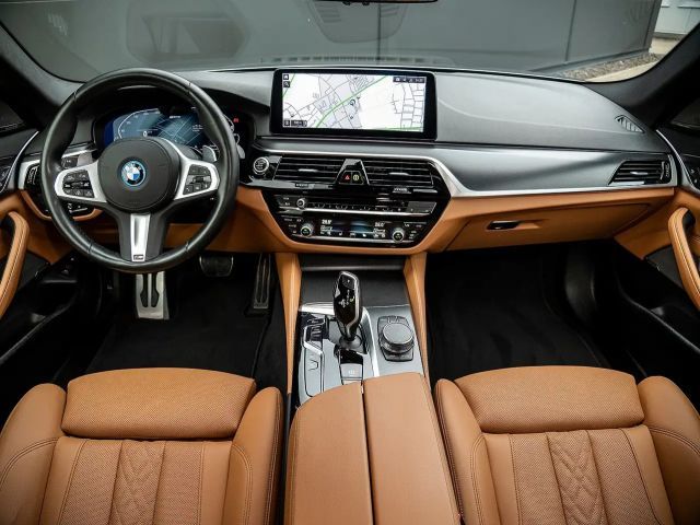 BMW 530 530e M-Sport Touring xDrive