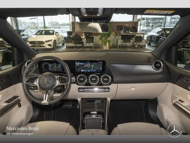 Mercedes-Benz B 220 4MATIC Progressive Sedan