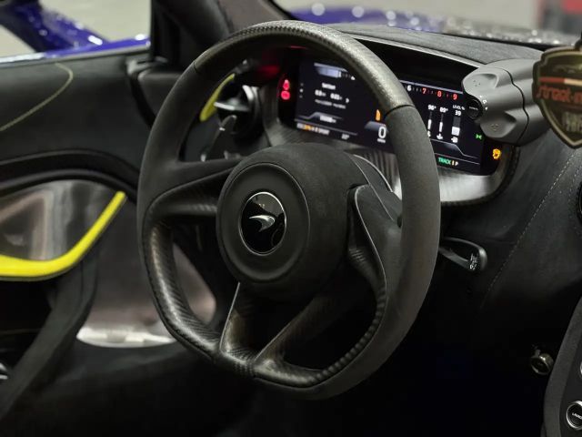 McLaren 750S Coupe *MSO*Voll-Carbon-Paket*Performance P1-Seats*