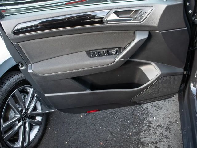 Volkswagen Touran 1.5 TSI DSG Highline