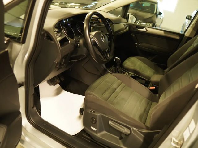 Volkswagen Touran BMT Comfortline DSG