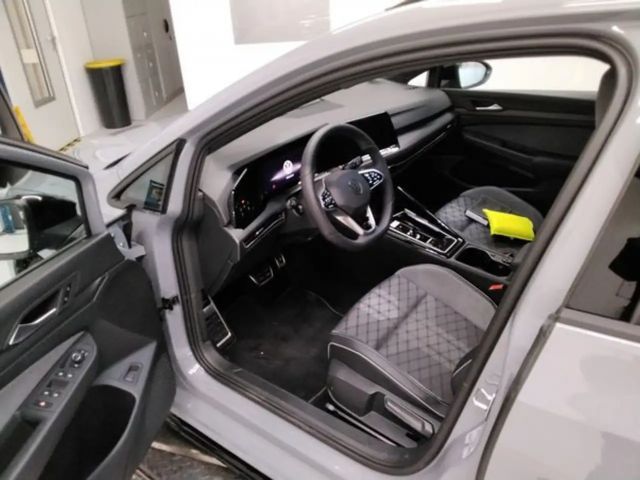 Volkswagen Golf 2.0 TSI R-Line Variant