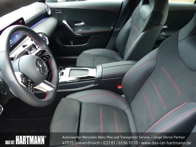 Mercedes-Benz CLA 180 AMG Line Coupé