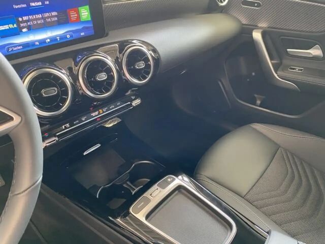 Mercedes-Benz A 200 Progressive