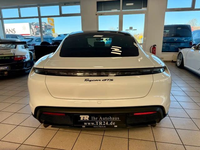 Porsche Taycan GTS