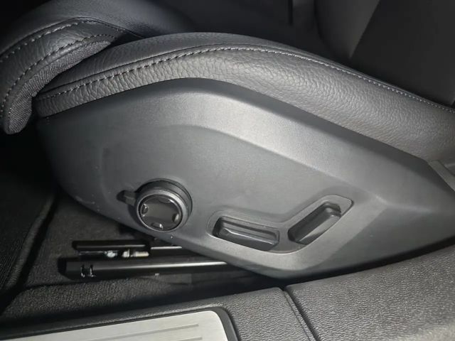 Volvo V60 AWD Dark Hybrid Plus T6