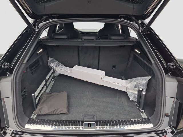 Audi RS Q8 Performance Quattro