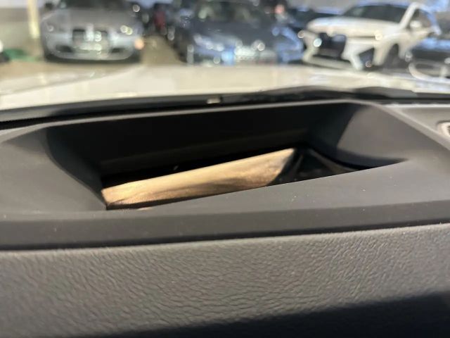 BMW 320 320d M-Sport Sedan xDrive