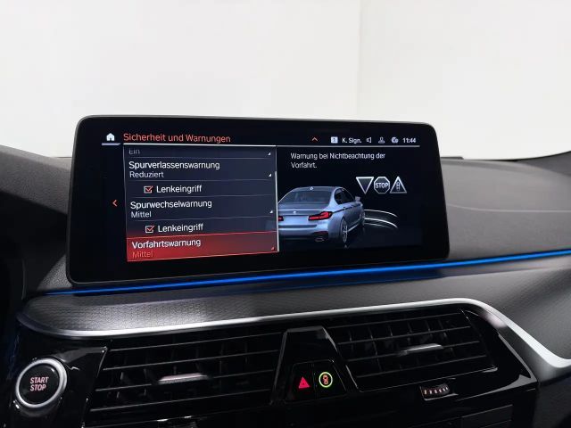 BMW 530 530e M-Sport Sedan xDrive