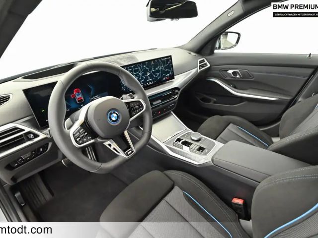 BMW 330 330e xDrive