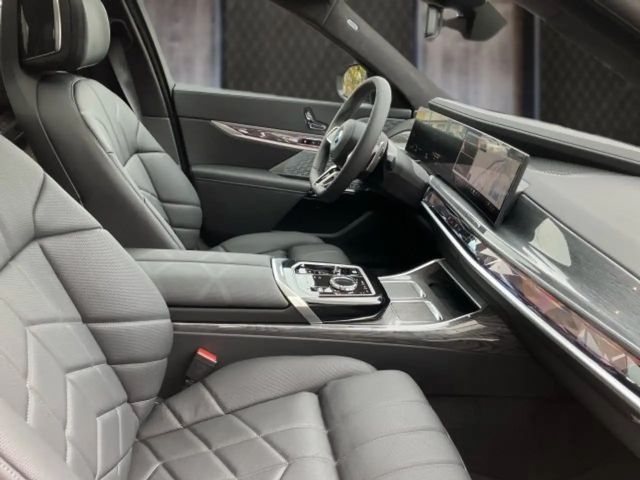 BMW 750 G70 Sedan xDrive