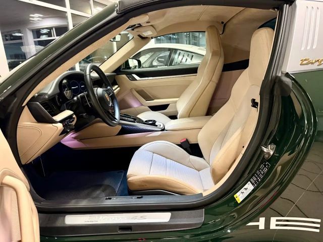 Porsche 992 4S Cabrio Targa