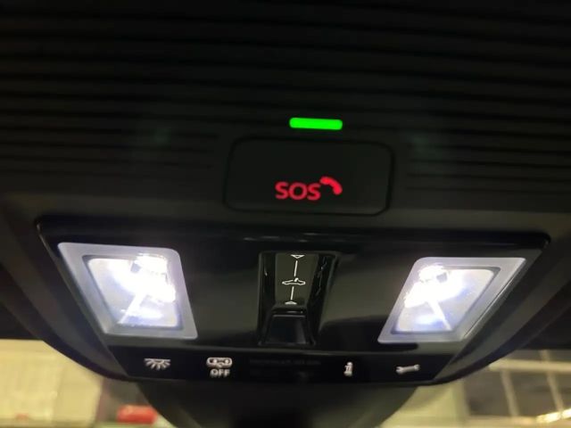 Volkswagen Golf 1.5 TSI Golf VIII R-Line