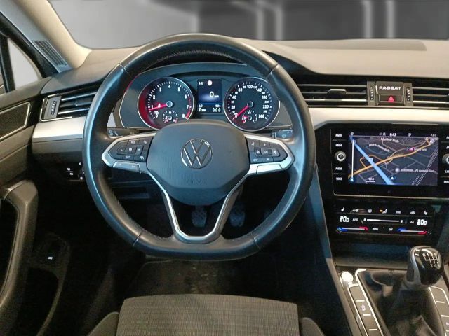 Volkswagen Passat 1.5 TSI Business Variant