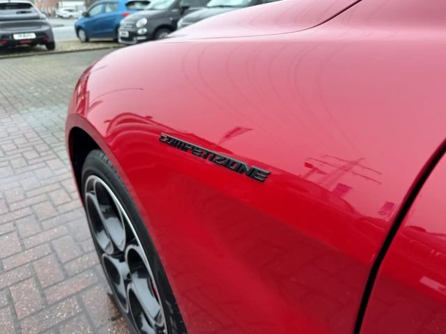 Alfa Romeo Giulia Competizione+SCHIEBEDACH+HARMAN+LEDER+BREMBO+