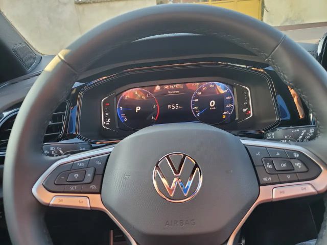 Volkswagen T-Roc IQ.Drive R-Line