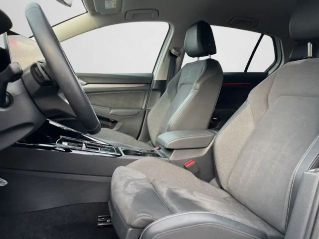 Volkswagen Golf DSG Style