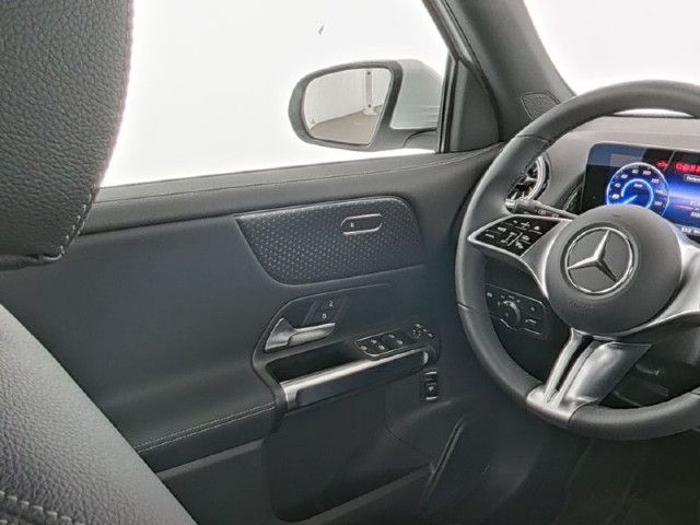 Mercedes-Benz EQB 250