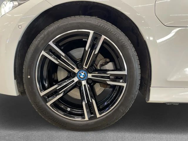 BMW 330 330e M-Sport Touring