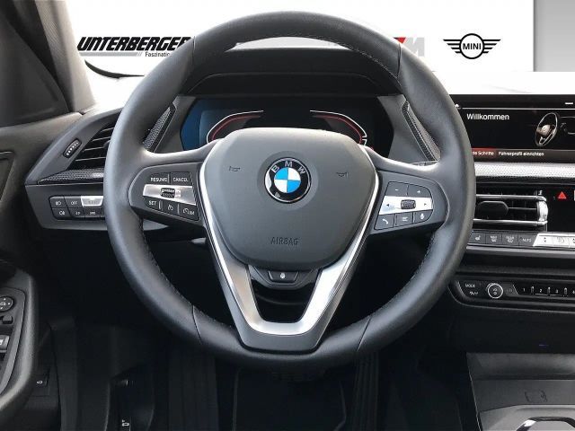 BMW 116 116d Sedan Sport Line