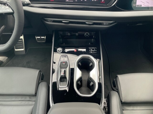 Audi A6 Avant Quattro S-Tronic