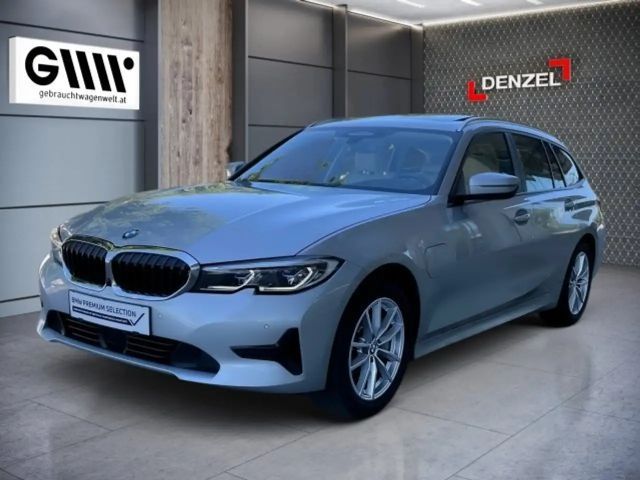 BMW 330 330e Touring xDrive
