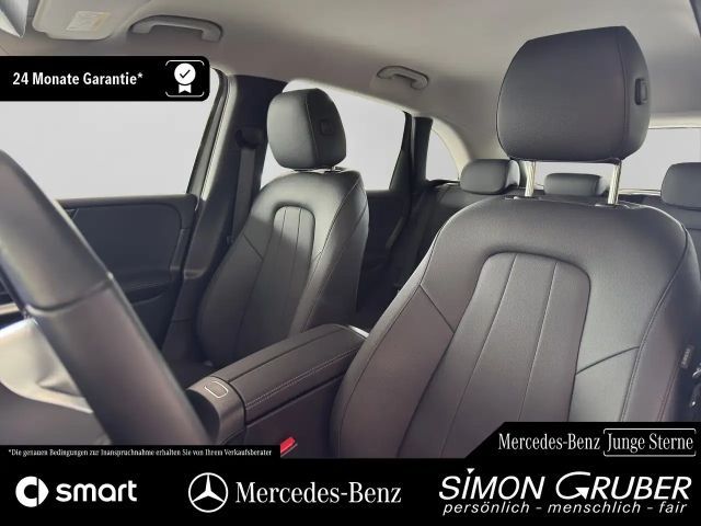 Mercedes-Benz B 180 Progressive Sedan