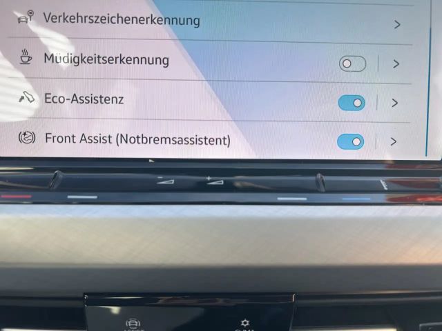 Volkswagen Golf DSG Golf VIII Life Variant