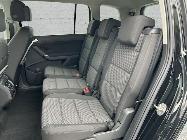 Volkswagen Touran 1.5 TSI DSG R-Line