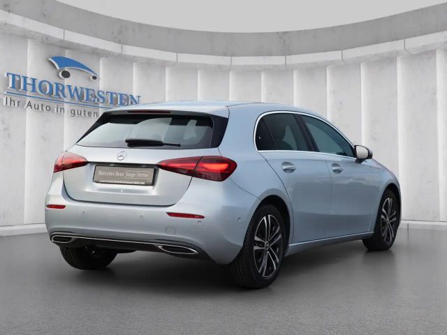 Mercedes-Benz A 180 Hatchback Progressive