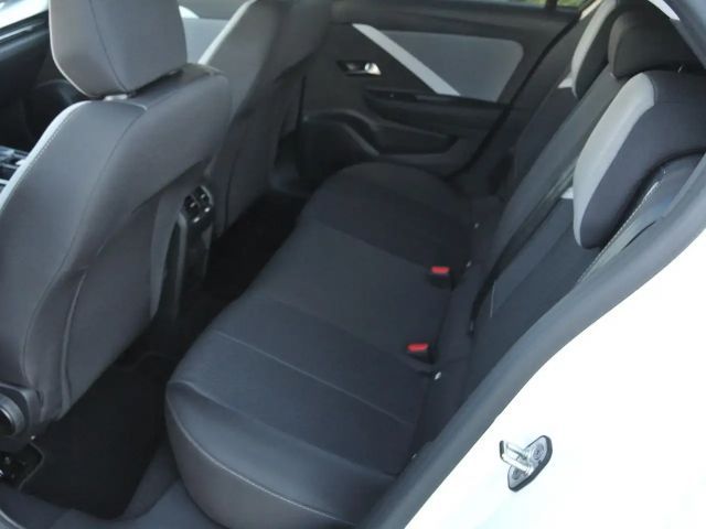 Opel Astra 1.2 Turbo Edition Turbo