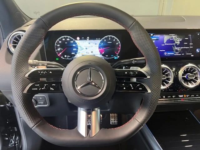 Mercedes-Benz GLA 220 4MATIC AMG Line