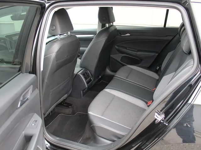 Volkswagen Golf ACT DSG Life Variant