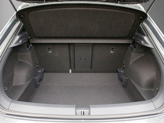 Volkswagen T-Roc 1.5 TSI DSG R-Line