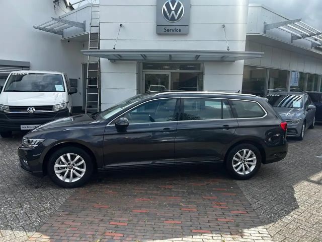 Volkswagen Passat 1.5 TSI Business DSG Variant